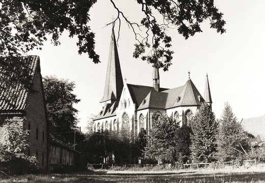 Blick auf die Kirche 1980