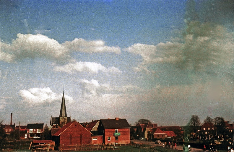 Blick von der Mühle aufs Dorf 1968.jpg