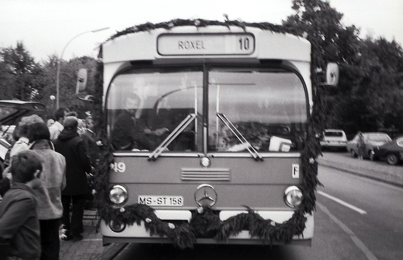 Der Bus Kommt_2_1978.jpg