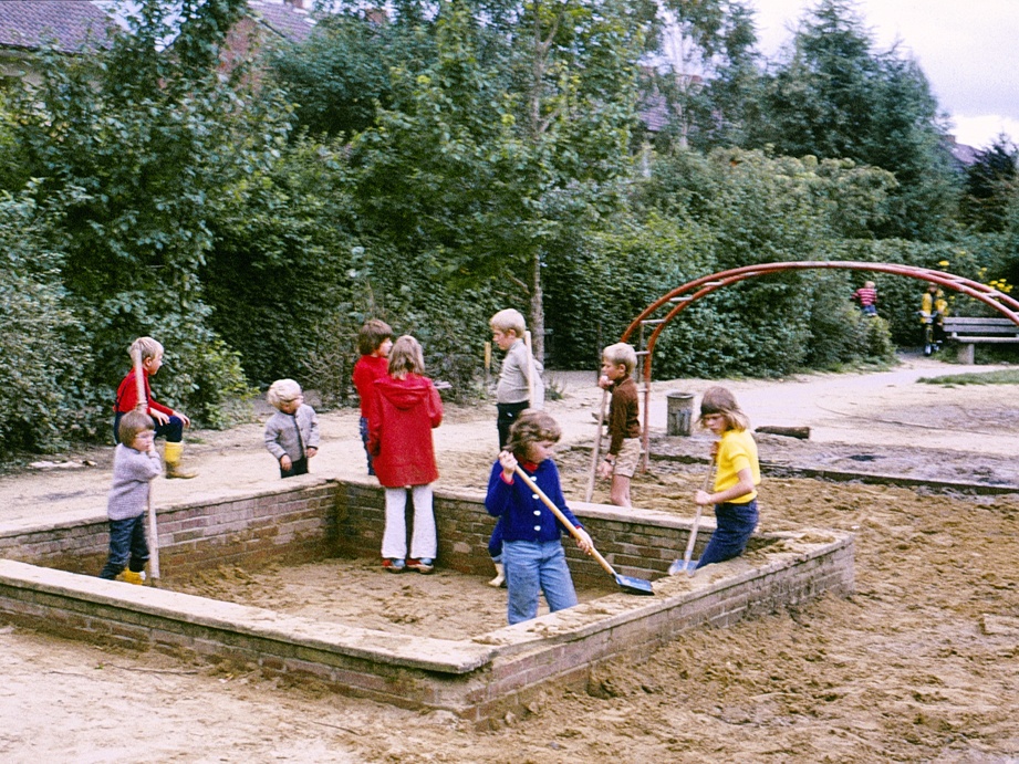 75 Sanierung Kinderspielplatz 1973-spd-rox