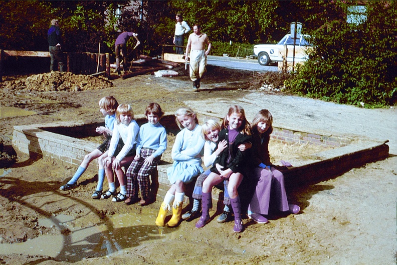 67_Sanierung_Kinderspielplatz_1973-spd-rox.jpg
