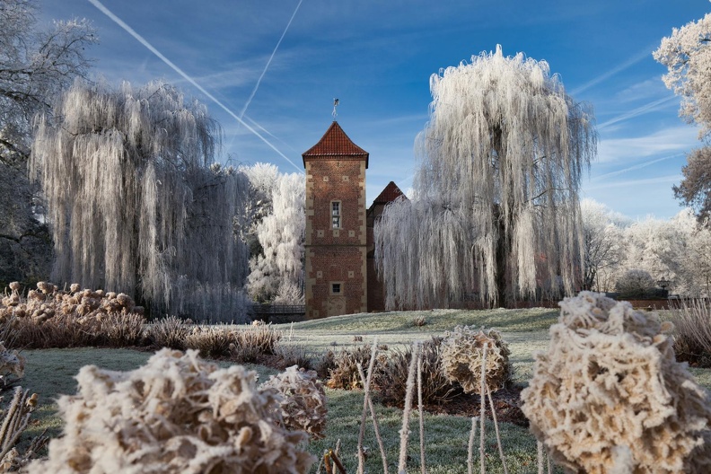HH  Vorburg im Winter.JPG